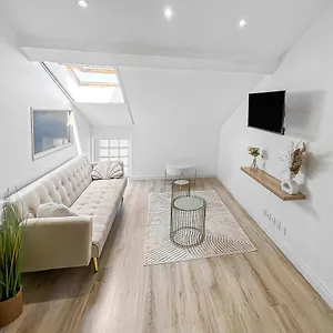 https://appartement-487.hotels-rhonealpes.com